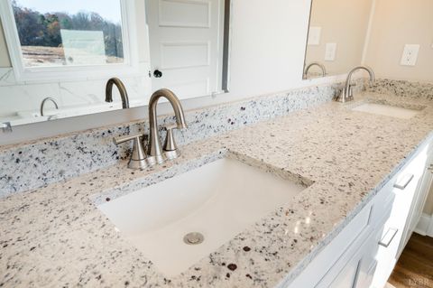 Tiny photo for 10556 Leesville Road, Lynch Station, VA 24571 (MLS # 363174)