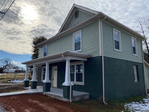 Tiny photo for 204 Rogers Drive, Madison Heights, VA 24572 (MLS # 362993)