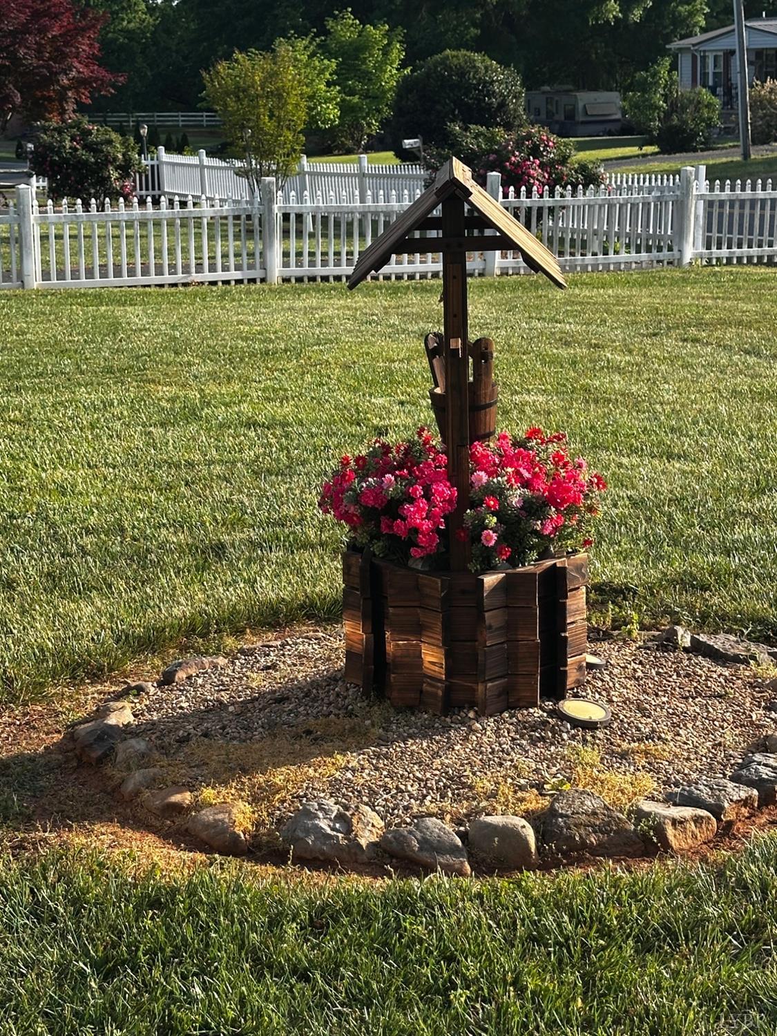 372 Spring Mill Road, Concord, Virginia image 3