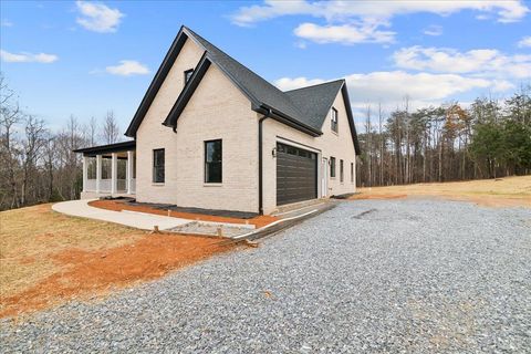 Tiny photo for 1100 Brandy Springs Court, Forest, VA 24551 (MLS # 363216)