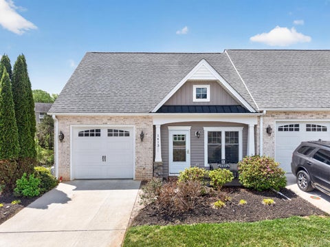Townhouse For Sale - 1413 Helmsdale Drive<br/> Bedford County, Forest, VA 24551