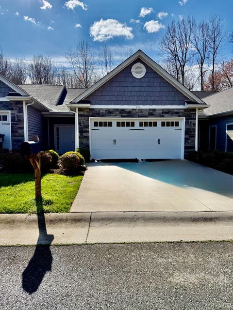 Photo of 211 Bella Court, Lynchburg, VA 24502 (MLS # 365225)