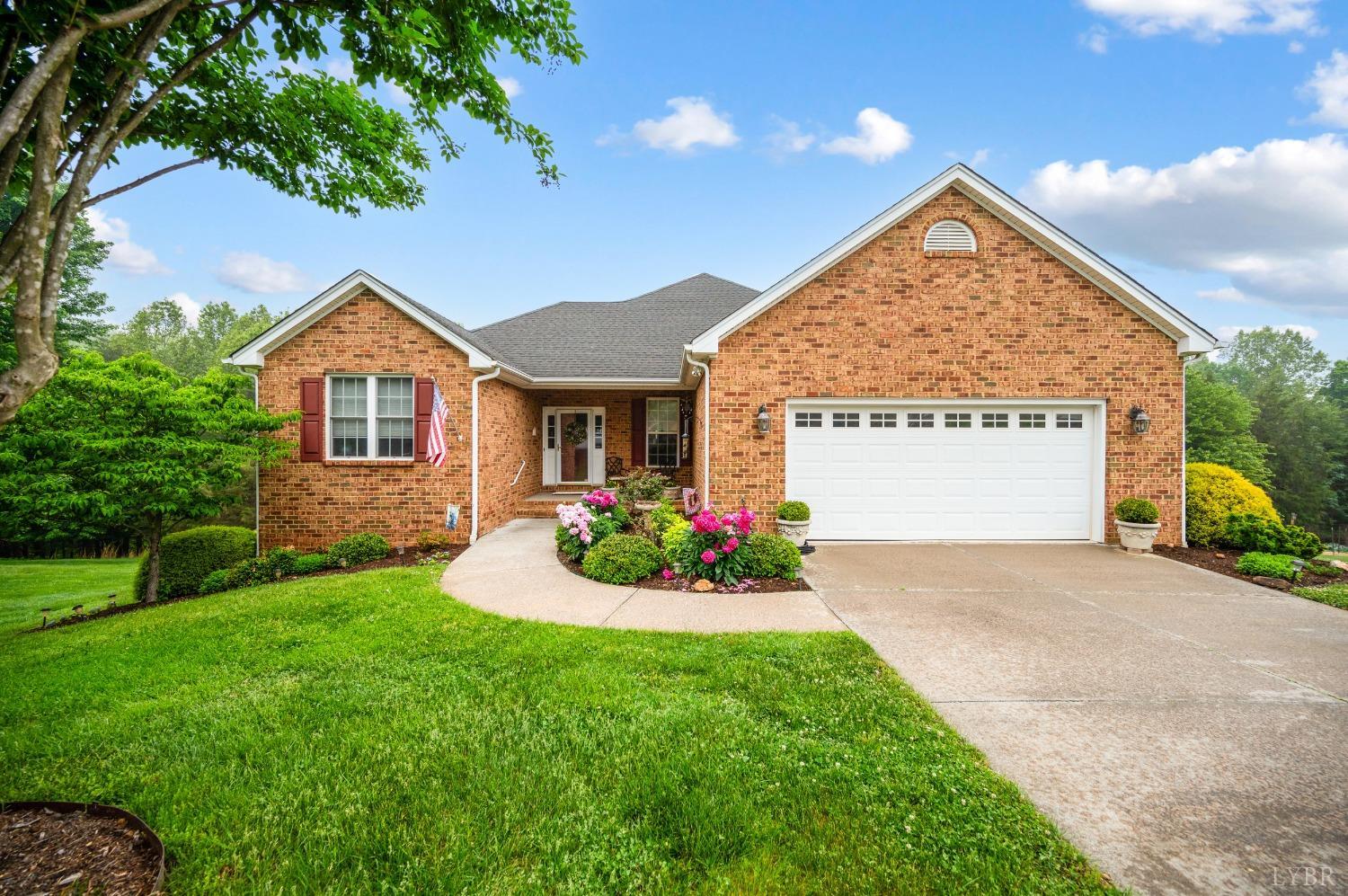 1500 Glenbrooke Drive, Lynchburg, Virginia image 1