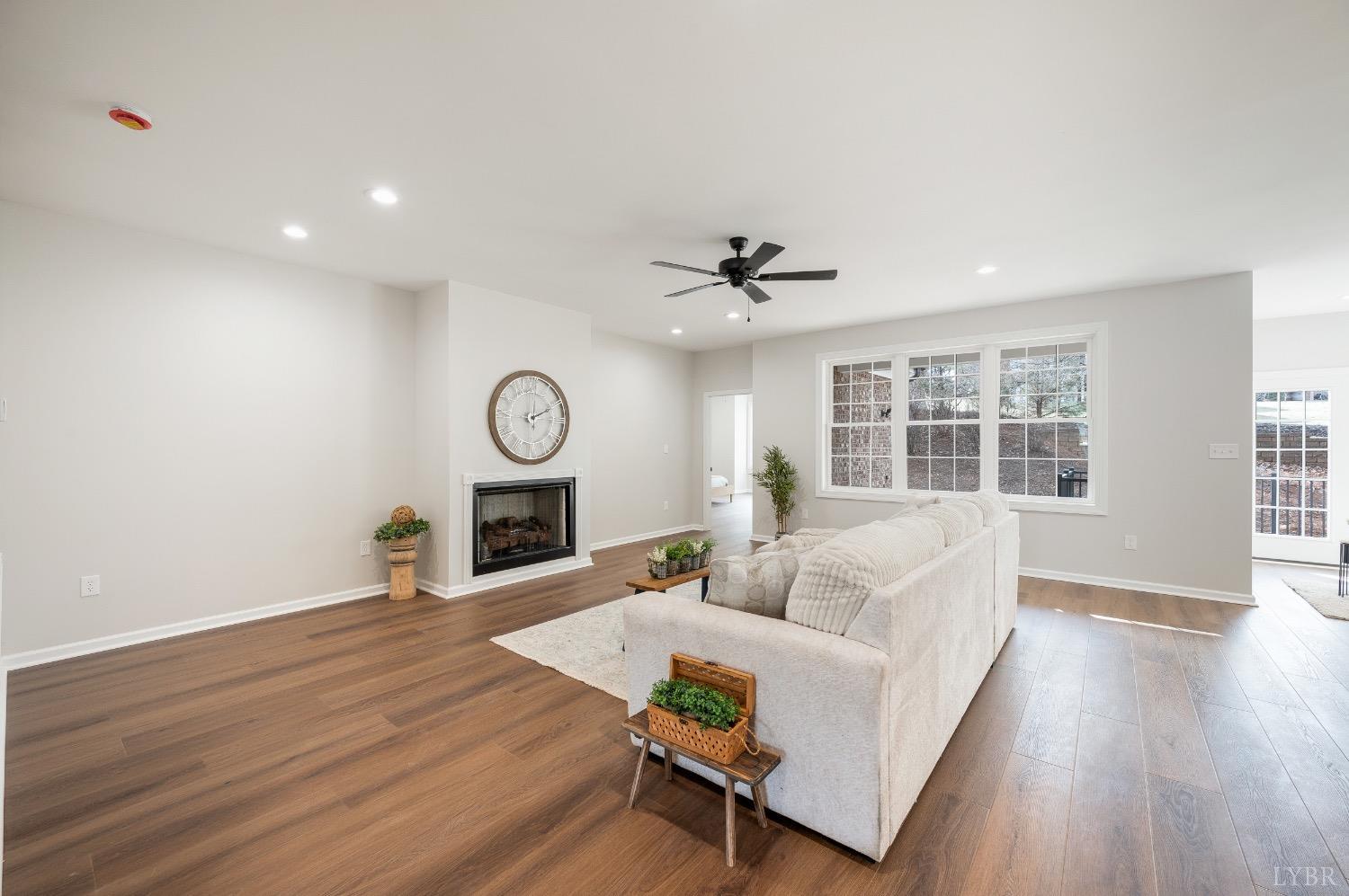 1080 Governors Lane, Forest, Virginia image 14