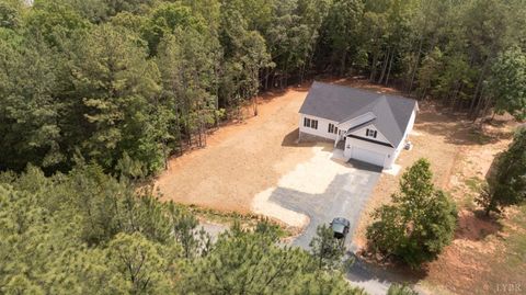 Homes For Sale - 135 Parkwood Drive<br/> Amherst County, Madison Heights, VA 24572