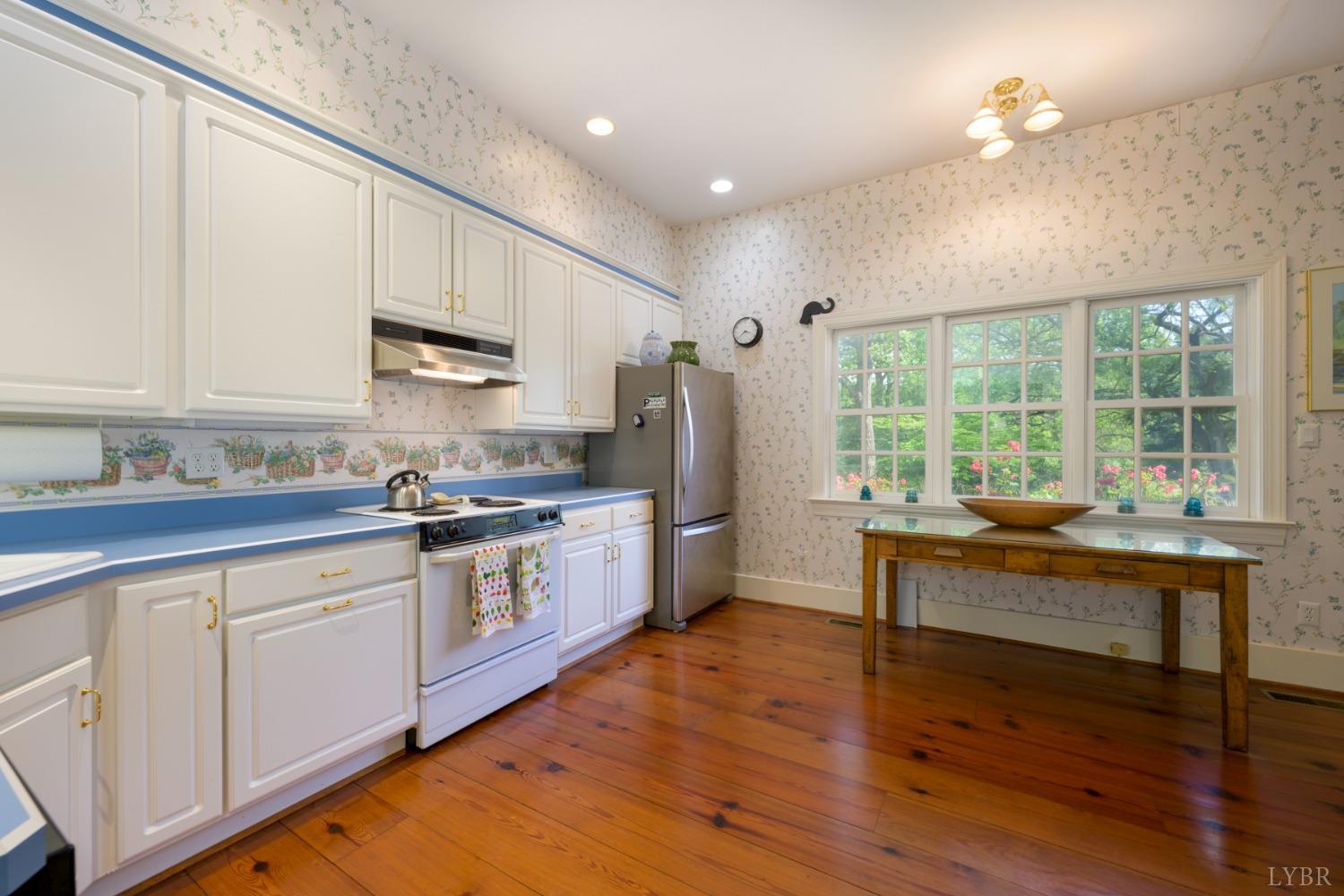 1409 Wiggington Road, Lynchburg, Virginia image 21