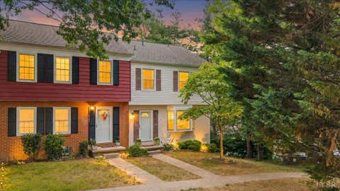 Townhouse For Sale - 4624 Dyer Court<br/> Roanoke, VA 24018