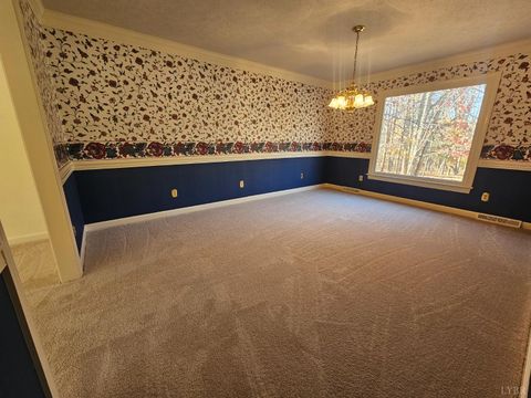 Tiny photo for 6400 Everett Road, Forest, VA 24551 (MLS # 363194)