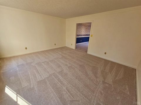 Tiny photo for 6400 Everett Road, Forest, VA 24551 (MLS # 363194)