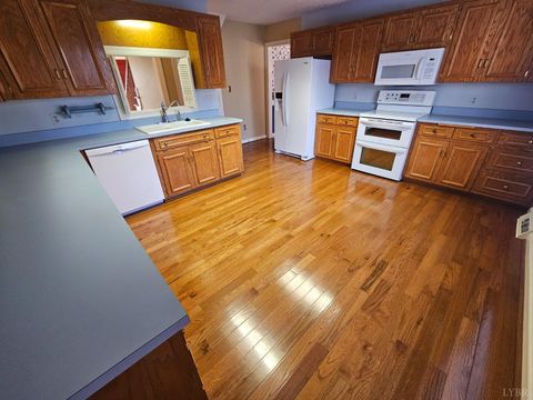 Tiny photo for 6400 Everett Road, Forest, VA 24551 (MLS # 363194)