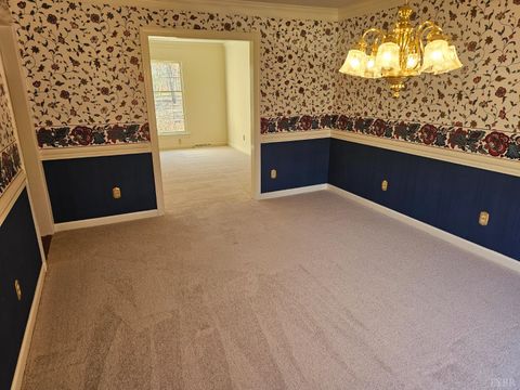 Tiny photo for 6400 Everett Road, Forest, VA 24551 (MLS # 363194)