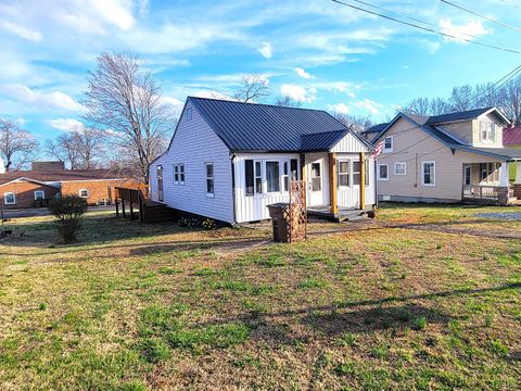 Tiny photo for 707 12th Street, Altavista, VA 24517 (MLS # 364886)