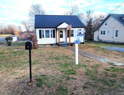 Tiny photo for 707 12th Street, Altavista, VA 24517 (MLS # 364886)