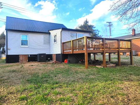 Tiny photo for 707 12th Street, Altavista, VA 24517 (MLS # 364886)