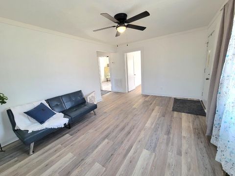 Tiny photo for 707 12th Street, Altavista, VA 24517 (MLS # 364886)