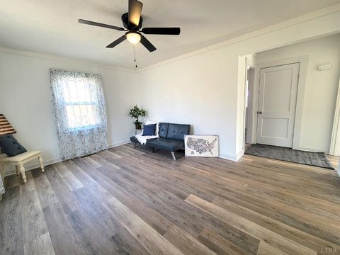 Tiny photo for 707 12th Street, Altavista, VA 24517 (MLS # 364886)