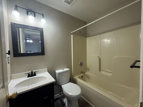 Tiny photo for 3363 Horseshoe Road, Appomattox, VA 24522 (MLS # 364672)