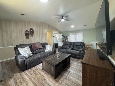 Tiny photo for 3363 Horseshoe Road, Appomattox, VA 24522 (MLS # 364672)