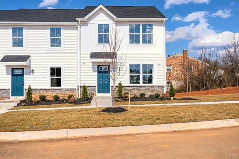 Townhouse For Sale - 33 Ranwell Road<br/> Rustburg, VA 24588