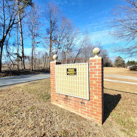 Tiny photo for 3070 Long Island Road, Gladys, VA 24554 (MLS # 366390)
