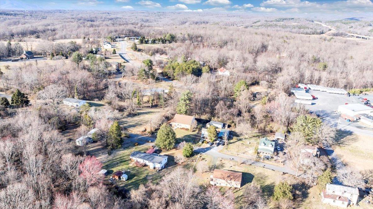 Lynchburg, Virginia 24504, United States, 3 Bedrooms Bedrooms, ,3 BathroomsBathrooms,Residential,Active,86978