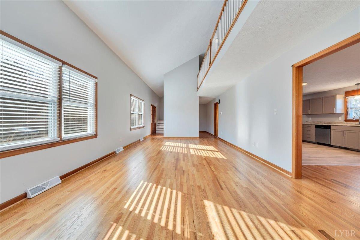 Lynchburg, Virginia 24504, United States, 3 Bedrooms Bedrooms, ,3 BathroomsBathrooms,Residential,Active,86978