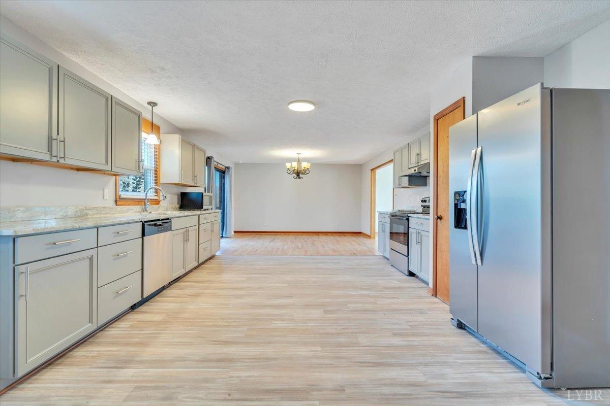 Lynchburg, Virginia 24504, United States, 3 Bedrooms Bedrooms, ,3 BathroomsBathrooms,Residential,Active,86978