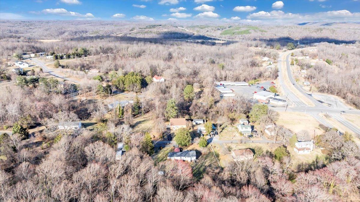 Lynchburg, Virginia 24504, United States, 3 Bedrooms Bedrooms, ,3 BathroomsBathrooms,Residential,Active,86978