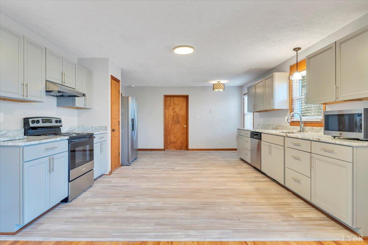 Lynchburg, Virginia 24504, United States, 3 Bedrooms Bedrooms, ,3 BathroomsBathrooms,Residential,Active,86978