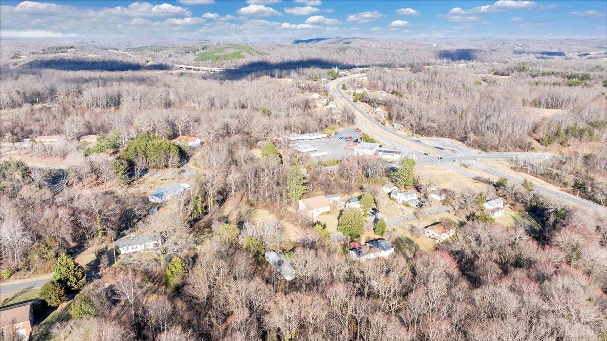 Lynchburg, Virginia 24504, United States, 3 Bedrooms Bedrooms, ,3 BathroomsBathrooms,Residential,Active,86978