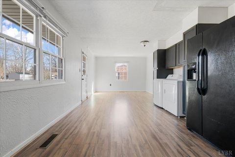 Tiny photo for 813 Doss Road, Concord, VA 24538 (MLS # 364194)