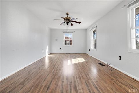 Tiny photo for 813 Doss Road, Concord, VA 24538 (MLS # 364194)