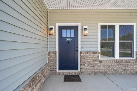 Tiny photo for 456 North Avenue, Appomattox, VA 24522 (MLS # 362710)