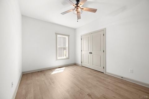 Tiny photo for 456 North Avenue, Appomattox, VA 24522 (MLS # 362710)