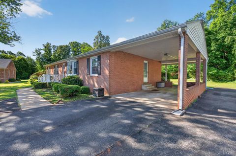 Tiny photo for 113 Kenbridge Place, Lynchburg, VA 24502 (MLS # 366474)