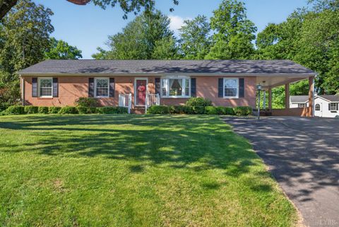 Photo of 113 Kenbridge Place, Lynchburg, VA 24502 (MLS # 366474)