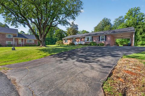 Tiny photo for 113 Kenbridge Place, Lynchburg, VA 24502 (MLS # 366474)