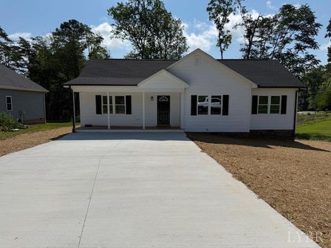 Photo of 166 Plant Drive, Appomattox, VA 24522 (MLS # 363797)