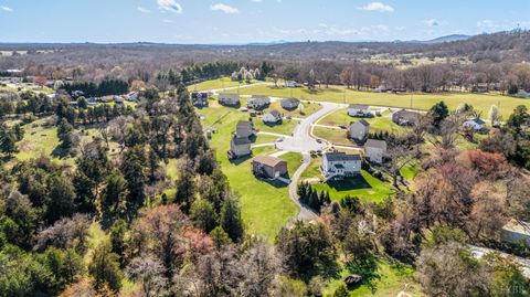 Tiny photo for 1578 Village Court, Bedford, VA 24523 (MLS # 365015)