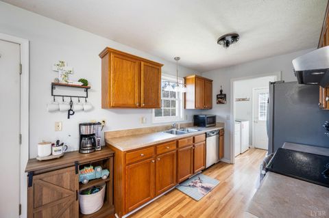 Tiny photo for 1578 Village Court, Bedford, VA 24523 (MLS # 365015)