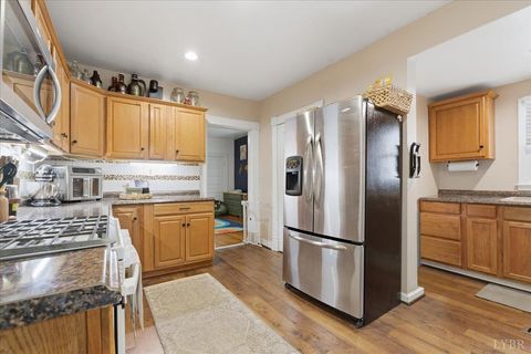 Tiny photo for 509 Franklin St St, Lynchburg, VA 24504 (MLS # 363505)