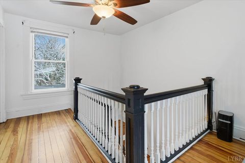 Tiny photo for 509 Franklin St St, Lynchburg, VA 24504 (MLS # 363505)