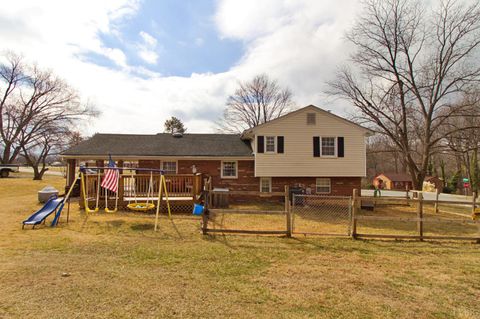 Tiny photo for 400 Woodway Drive, Lynchburg, VA 24501 (MLS # 364748)