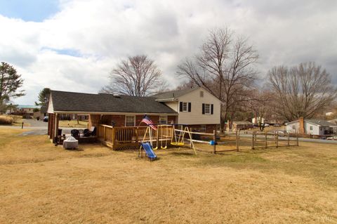 Tiny photo for 400 Woodway Drive, Lynchburg, VA 24501 (MLS # 364748)