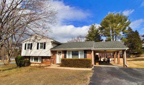 Photo of 400 Woodway Drive, Lynchburg, VA 24501 (MLS # 364748)