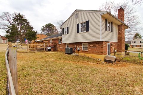 Tiny photo for 400 Woodway Drive, Lynchburg, VA 24501 (MLS # 364748)