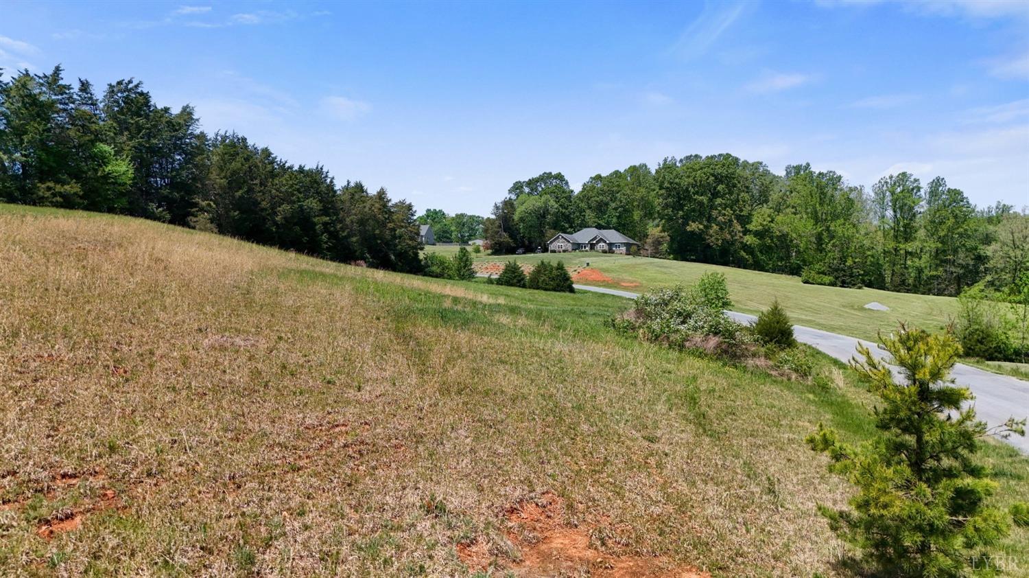 Arrington Dr, Evington, Virginia image 12