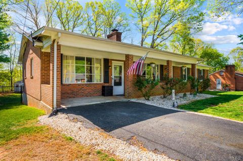 Tiny photo for 1108 Coolbrook Road, Bedford, VA 24523 (MLS # 365617)
