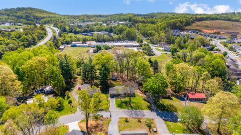 Tiny photo for 1108 Coolbrook Road, Bedford, VA 24523 (MLS # 365617)