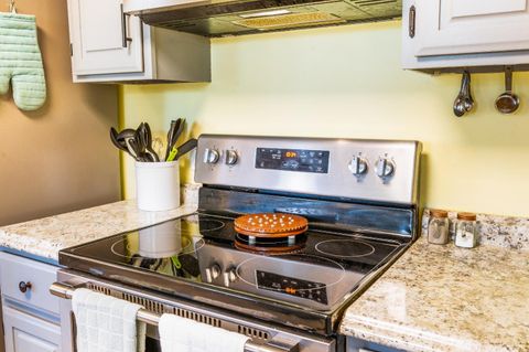 Tiny photo for 1108 Coolbrook Road, Bedford, VA 24523 (MLS # 365617)